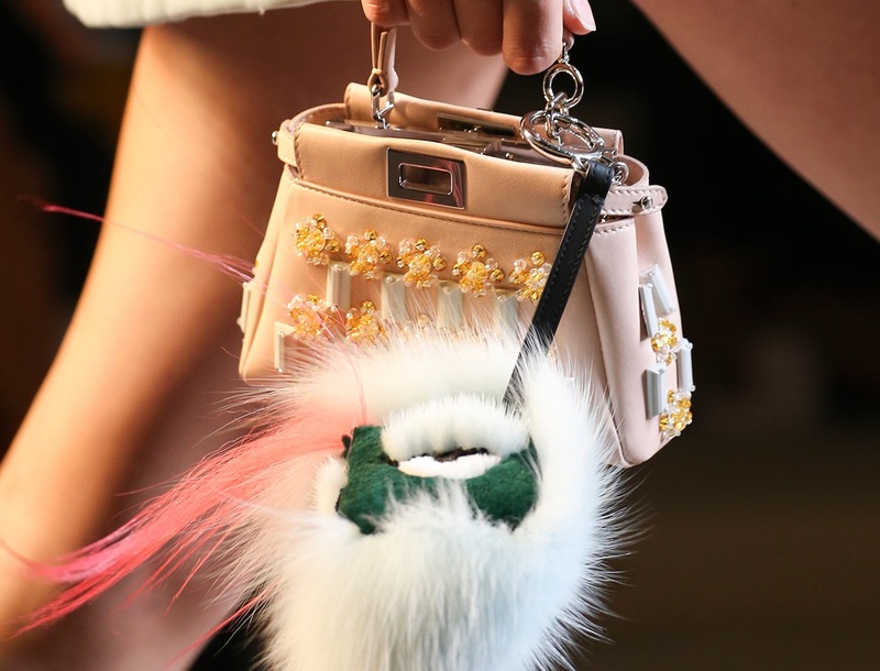 حقائب الميكرو صغيرة في حجمها.. كبيرة في أناقتها